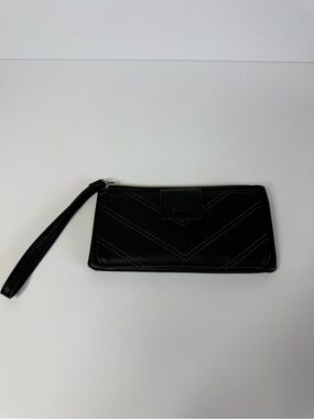 Relic Black Chevron Quilted Wristlet Wallet Organizer Clutch